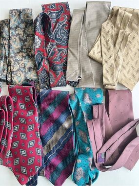 Assorted vintage “ugly” Men's Silk Ties - Multi Color Paisley Italian Italy